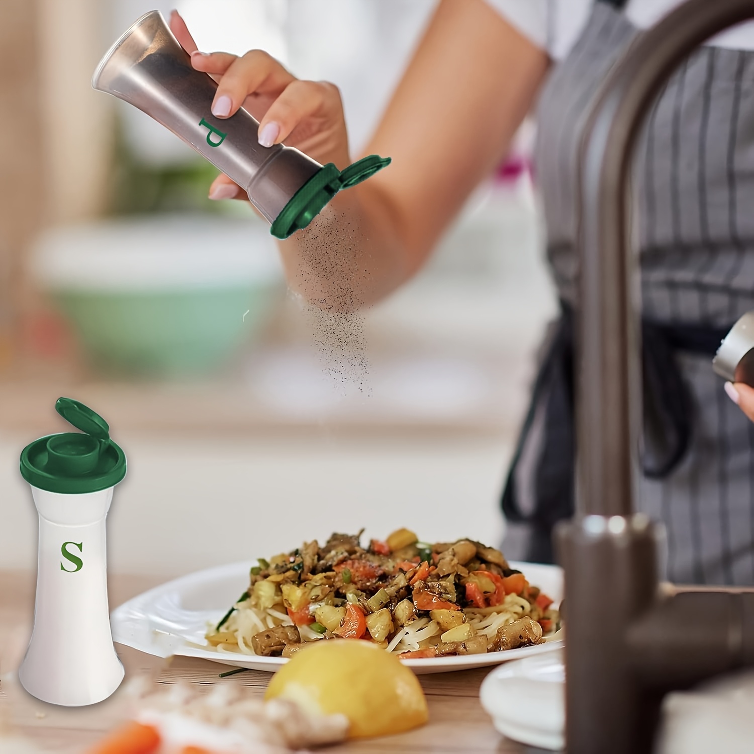 2pcs Large Salt & Pepper Shake - огляд і ціна Camping Cooking Full Set