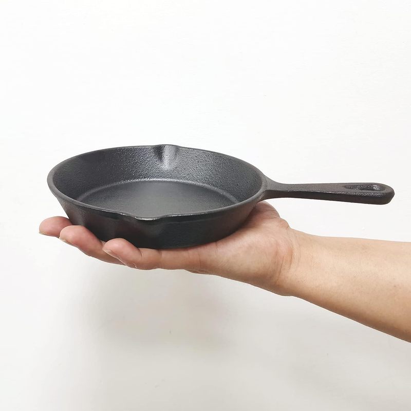 6 Inch Cast Iron Skillet, Fryi - огляд і ціна Camping Cooking Ovens